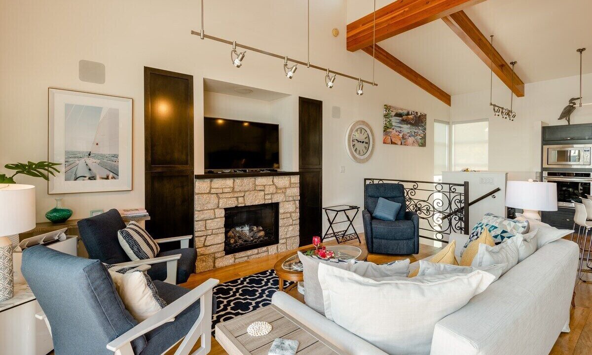 Photo of Livingroom in North Vancouver