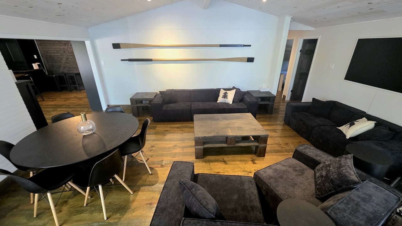 Photo of Livingroom in Bracebridge