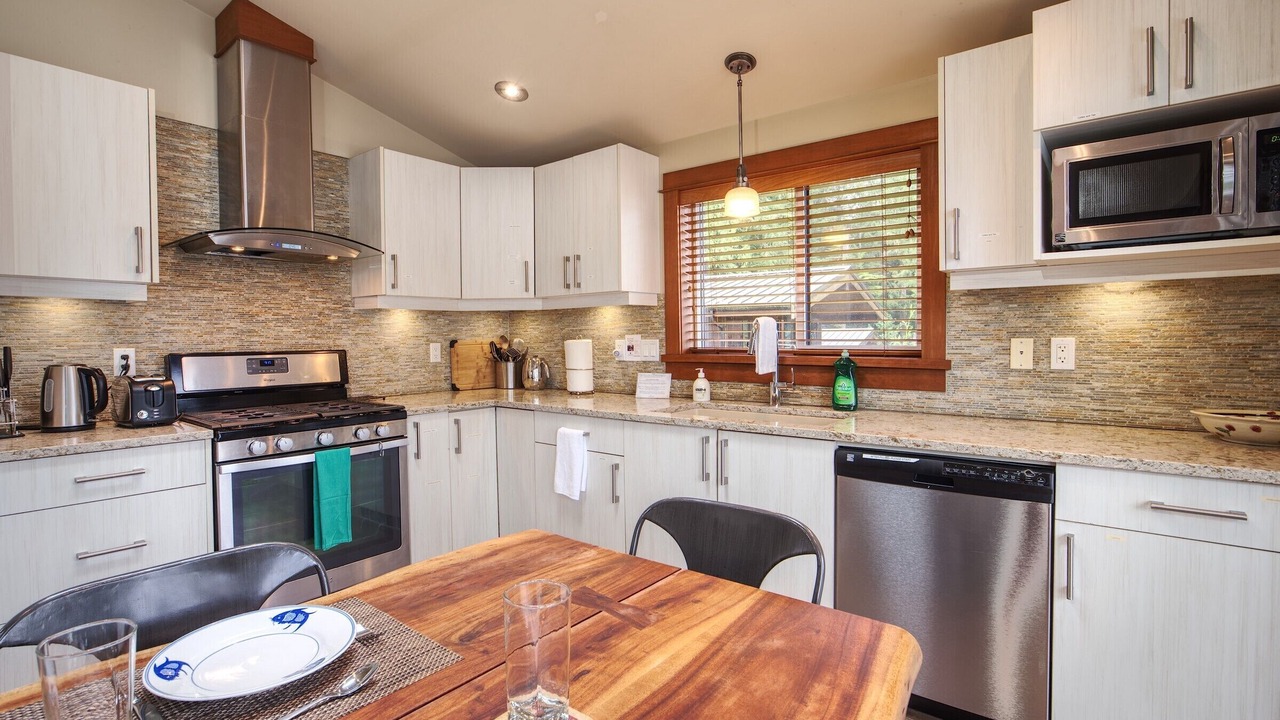 Photo of Kitchen in Port Renfrew