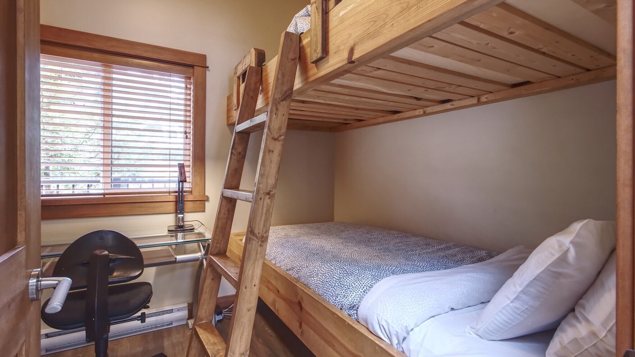 Photo of Bedroom in Port Renfrew