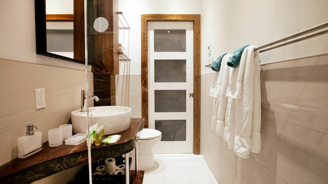 Photo of Bathroom in De Lorimier
