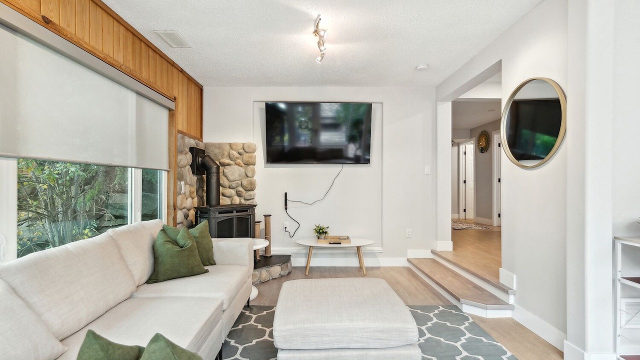 Photo of Livingroom in Bridlewood