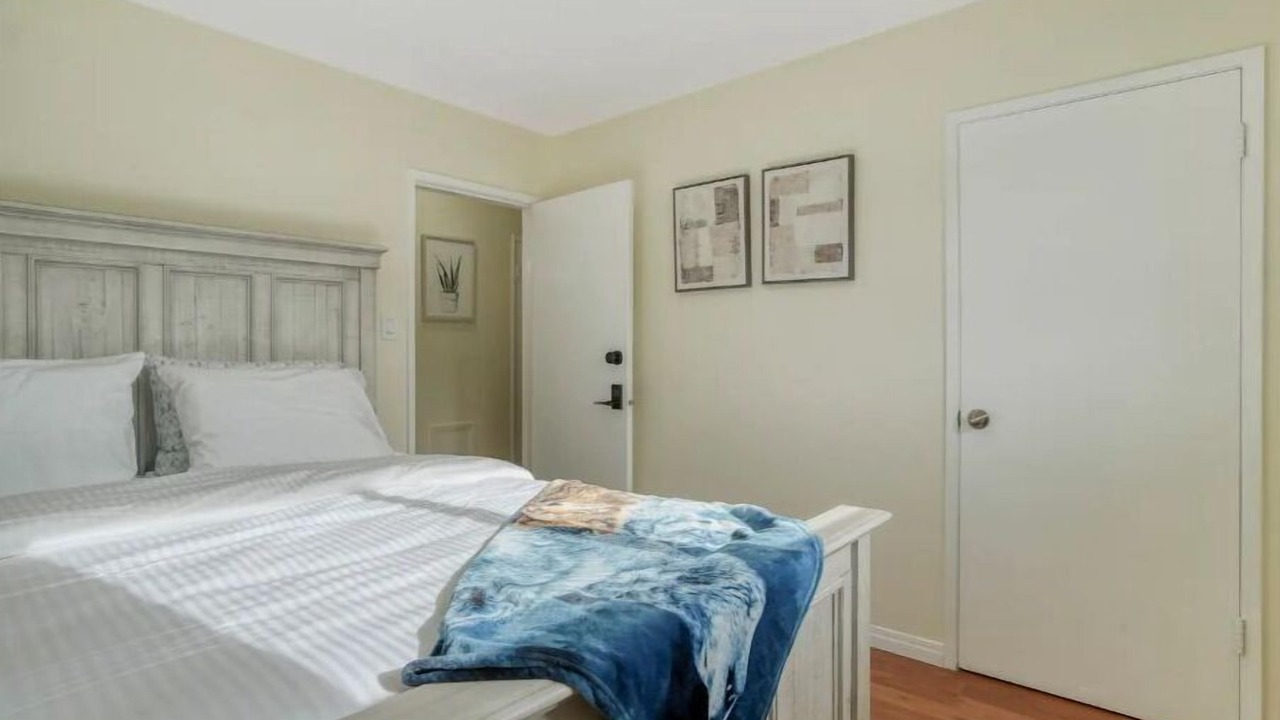 Photo of Bedroom in Fort Saskatchewan