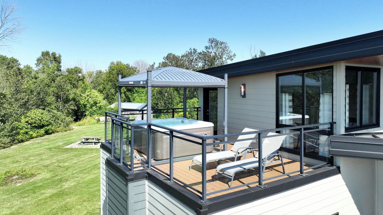 Photo of Patio Balcony in Central Huron