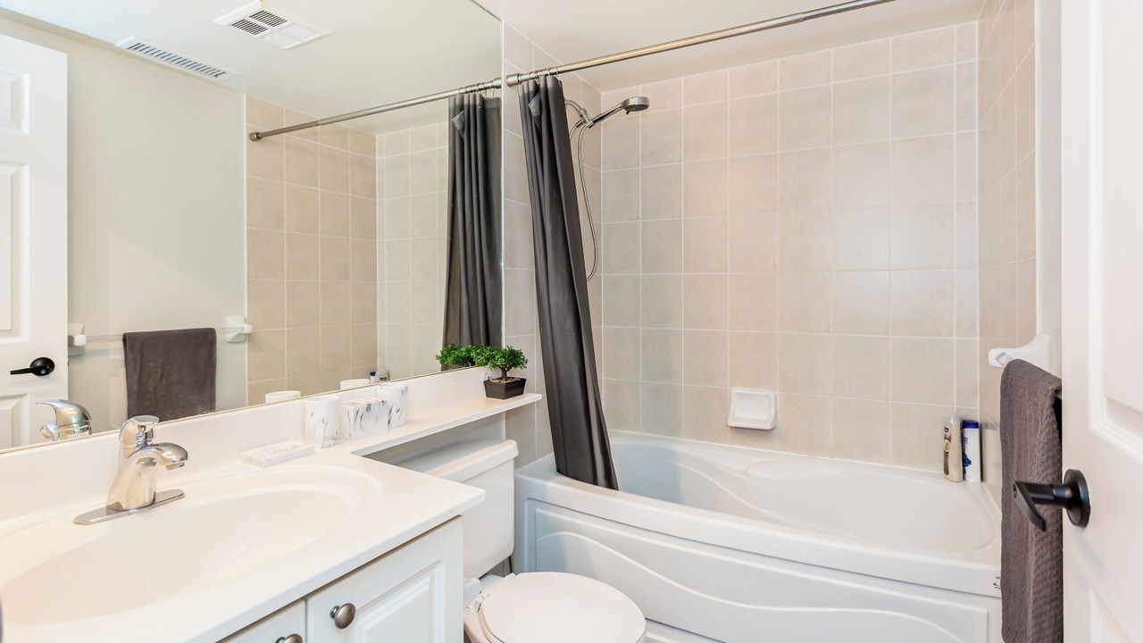 Photo of Bathroom in Downtown Mississauga