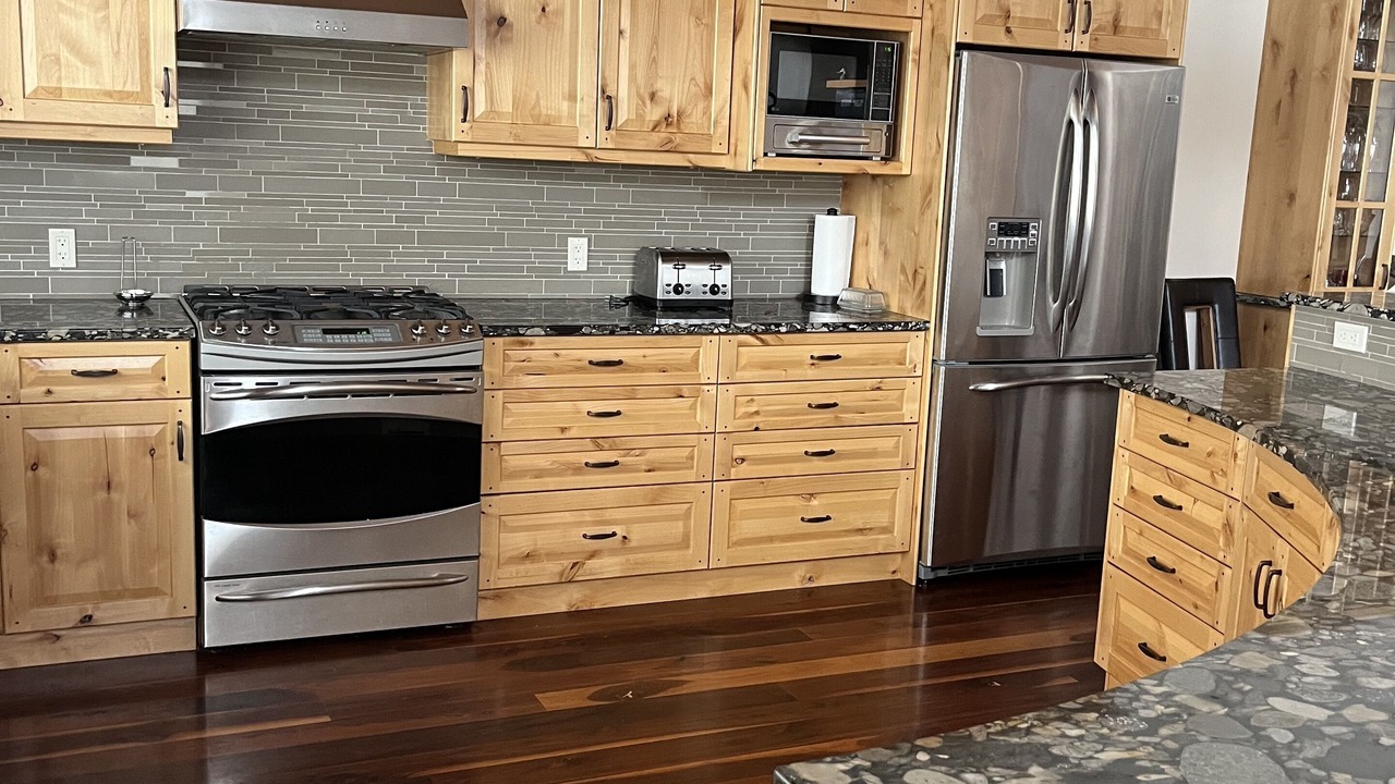 Photo of Kitchen in 70 Mile House