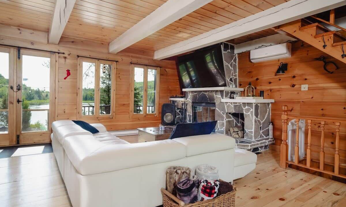 Photo of Livingroom in Entrelacs