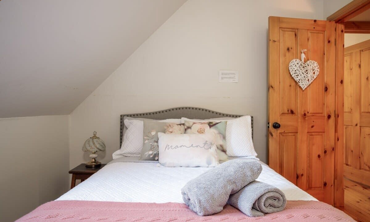Photo of Bedroom in Entrelacs