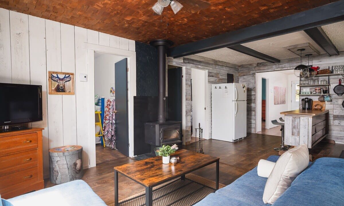 Photo of Livingroom in Chertsey