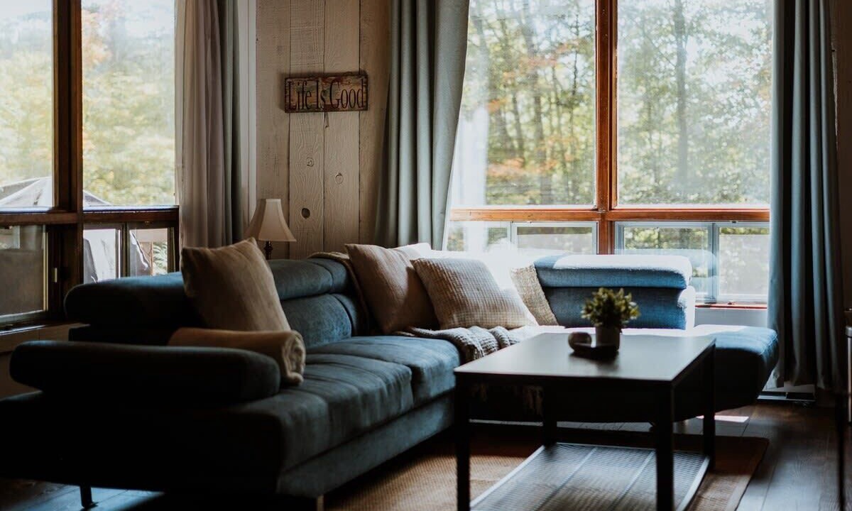 Photo of Livingroom in Chertsey