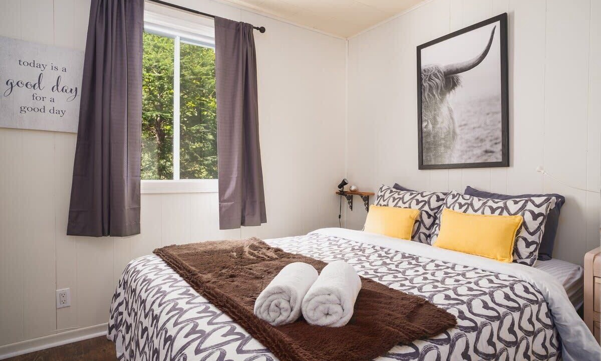 Photo of Bedroom in Chertsey