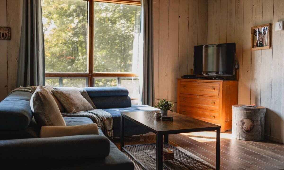 Photo of Livingroom in Chertsey