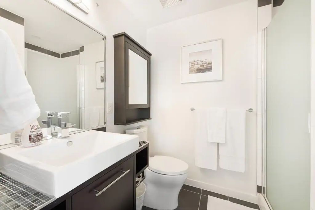 Photo of Bathroom in Crosstown