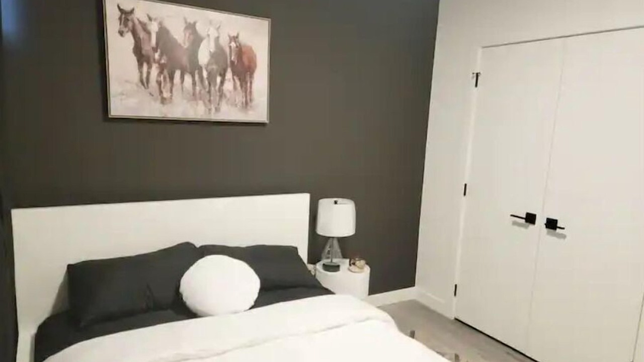 Photo of Bedroom in Evanston