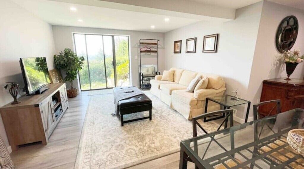 Photo of Livingroom in West Vancouver