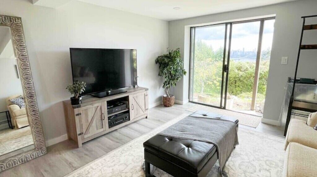 Photo of Livingroom in West Vancouver