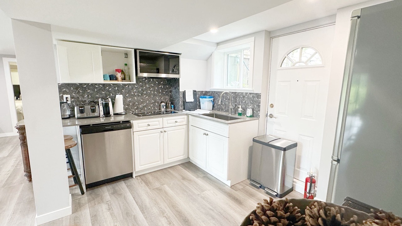 Photo of Kitchen in West Vancouver