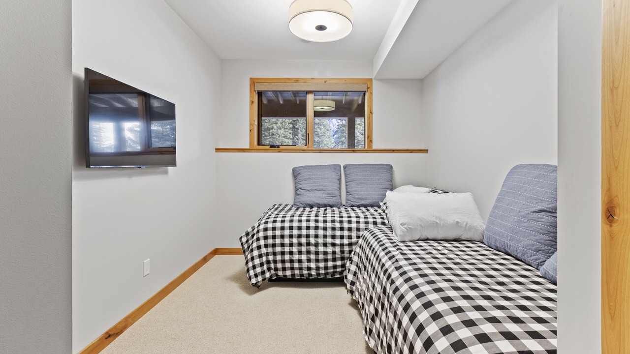 Photo of Bedroom in Canmore