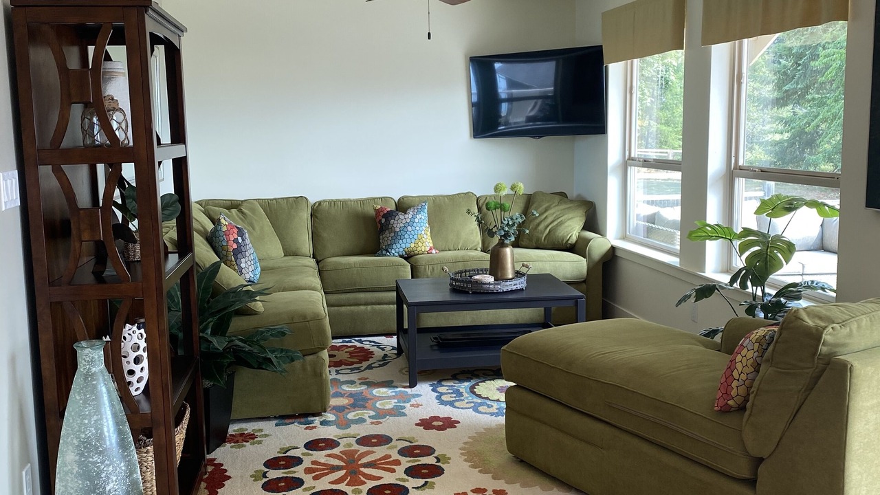 Photo of Livingroom in Port Alberni