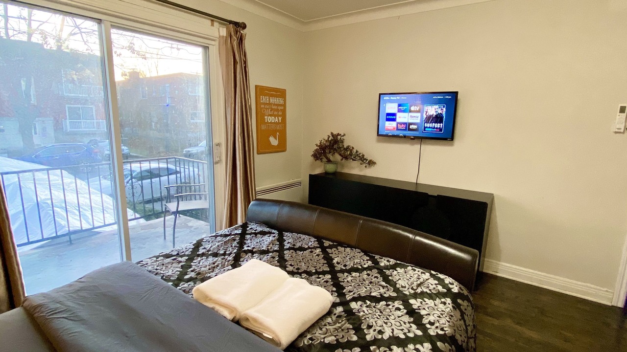 Photo of Bedroom in Cote-Des-Neiges—Notre-Dame-De-Grace