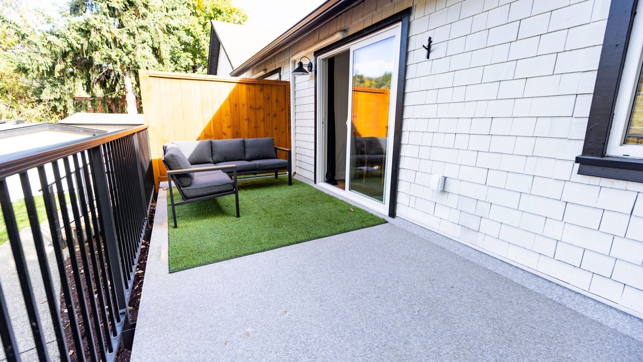 Photo of Patio Balcony in Lake Cowichan
