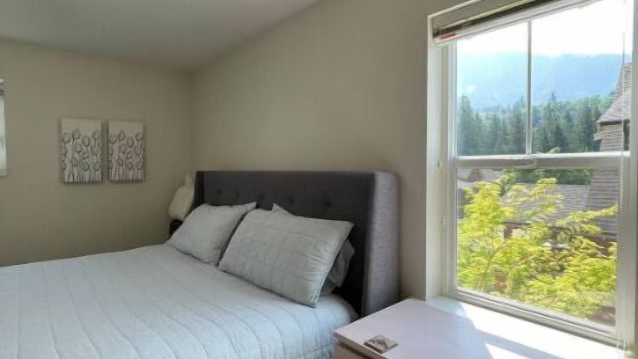 Photo of Bedroom in Lindell Beach