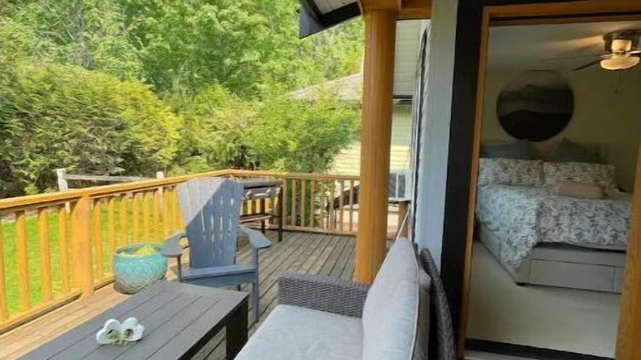 Photo of Patio Balcony in Lindell Beach