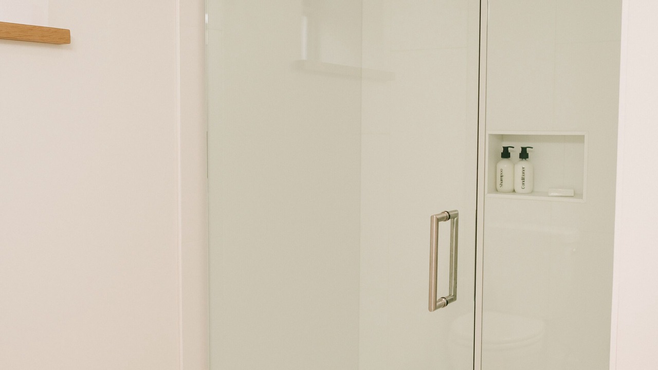 Photo of Bathroom in Upper Ten Oaks