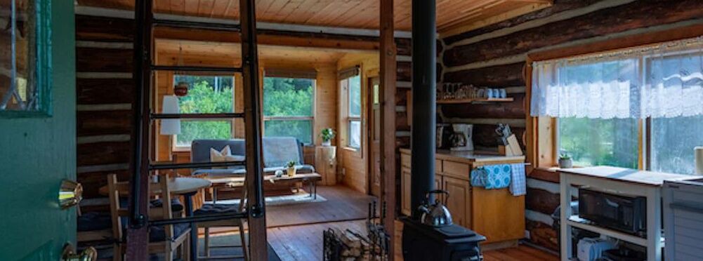 Photo of Livingroom in Canim Lake