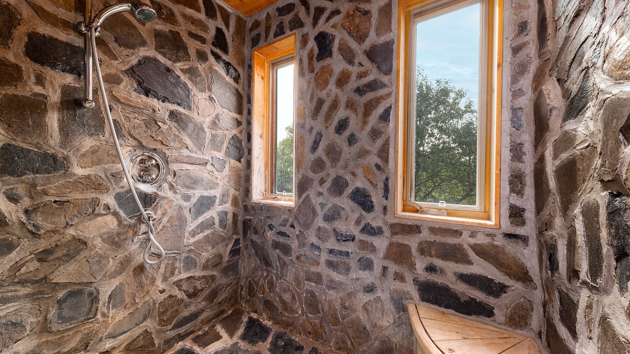 Photo of Bathroom in Les Eboulements