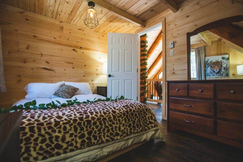 Photo of Bedroom in Saint-Philemon