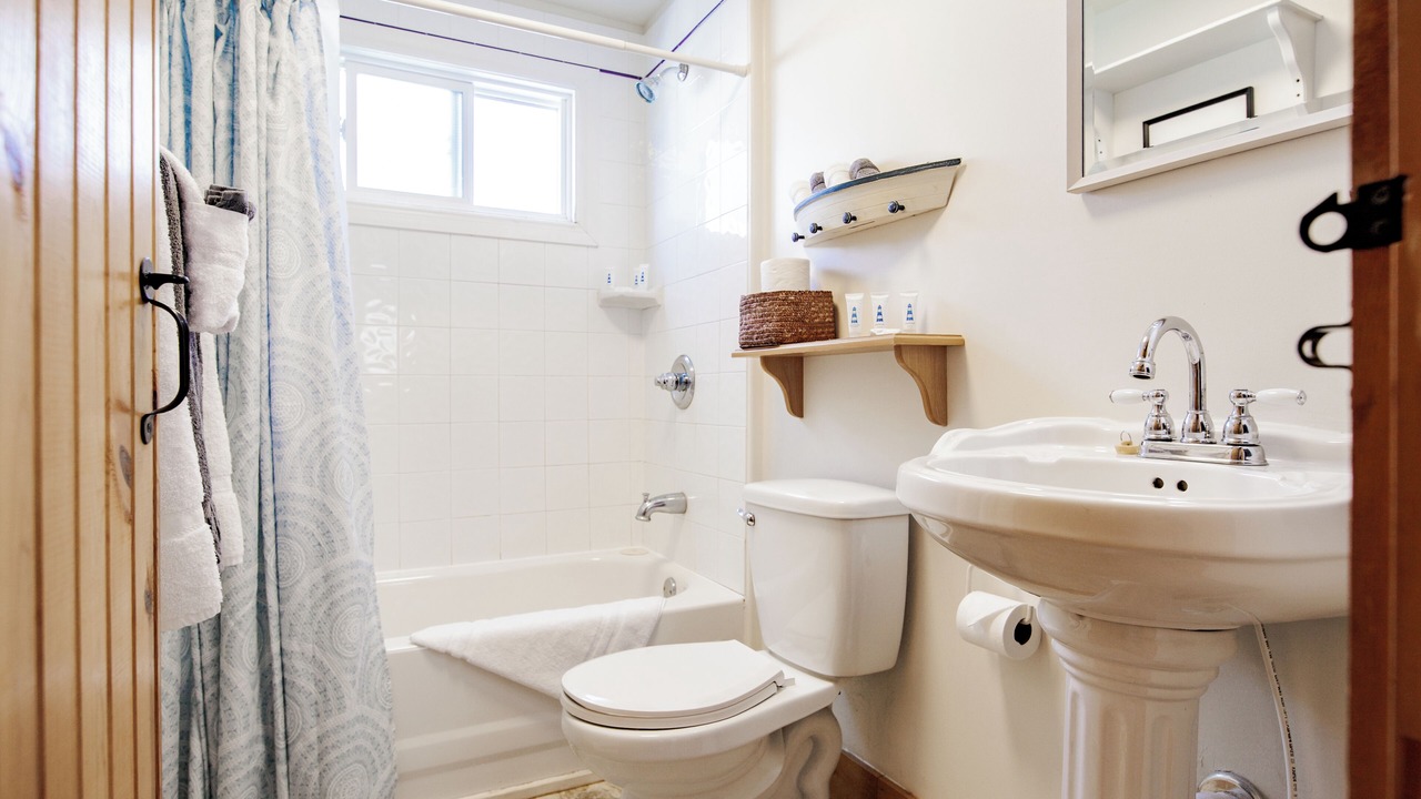 Photo of Bathroom in Boutiliers Point