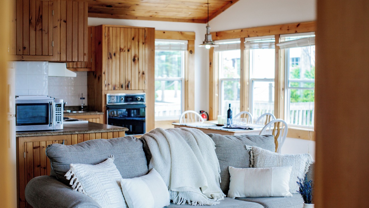 Photo of Livingroom in Boutiliers Point