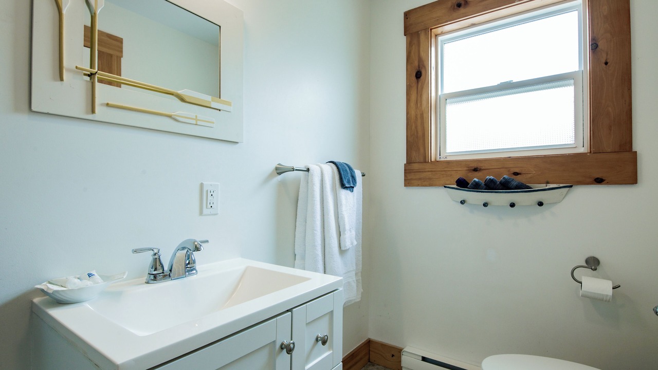 Photo of Bathroom in Boutiliers Point