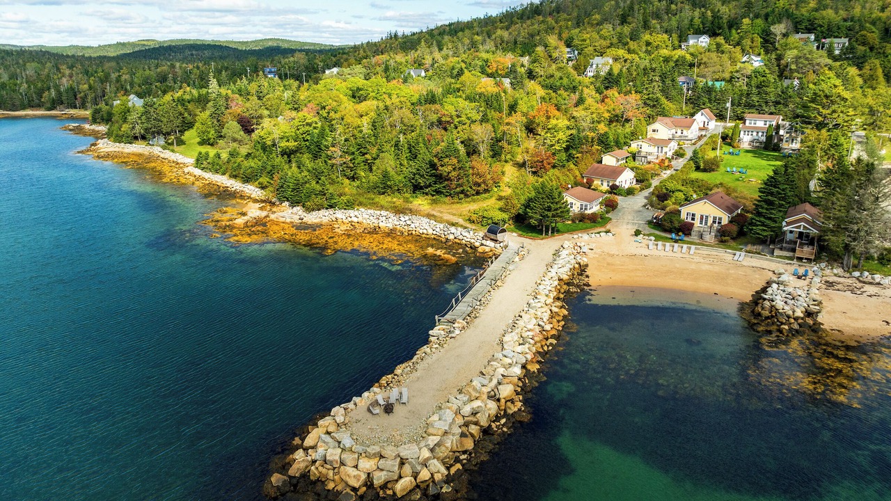 Photo of Others in Boutiliers Point