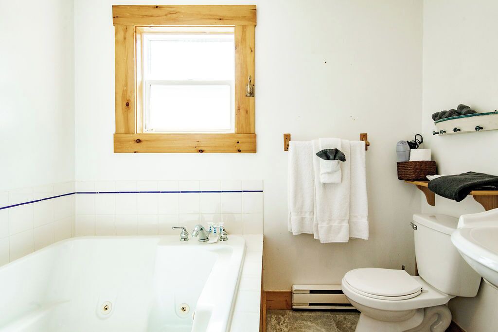 Photo of Bathroom in Boutiliers Point