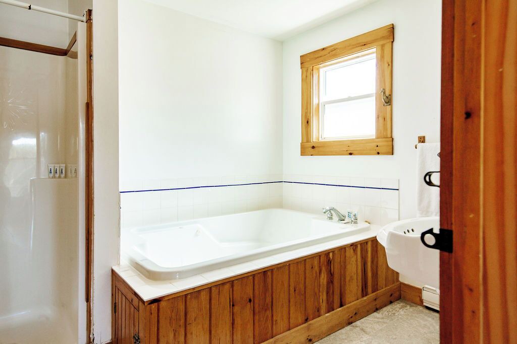 Photo of Bathroom in Boutiliers Point