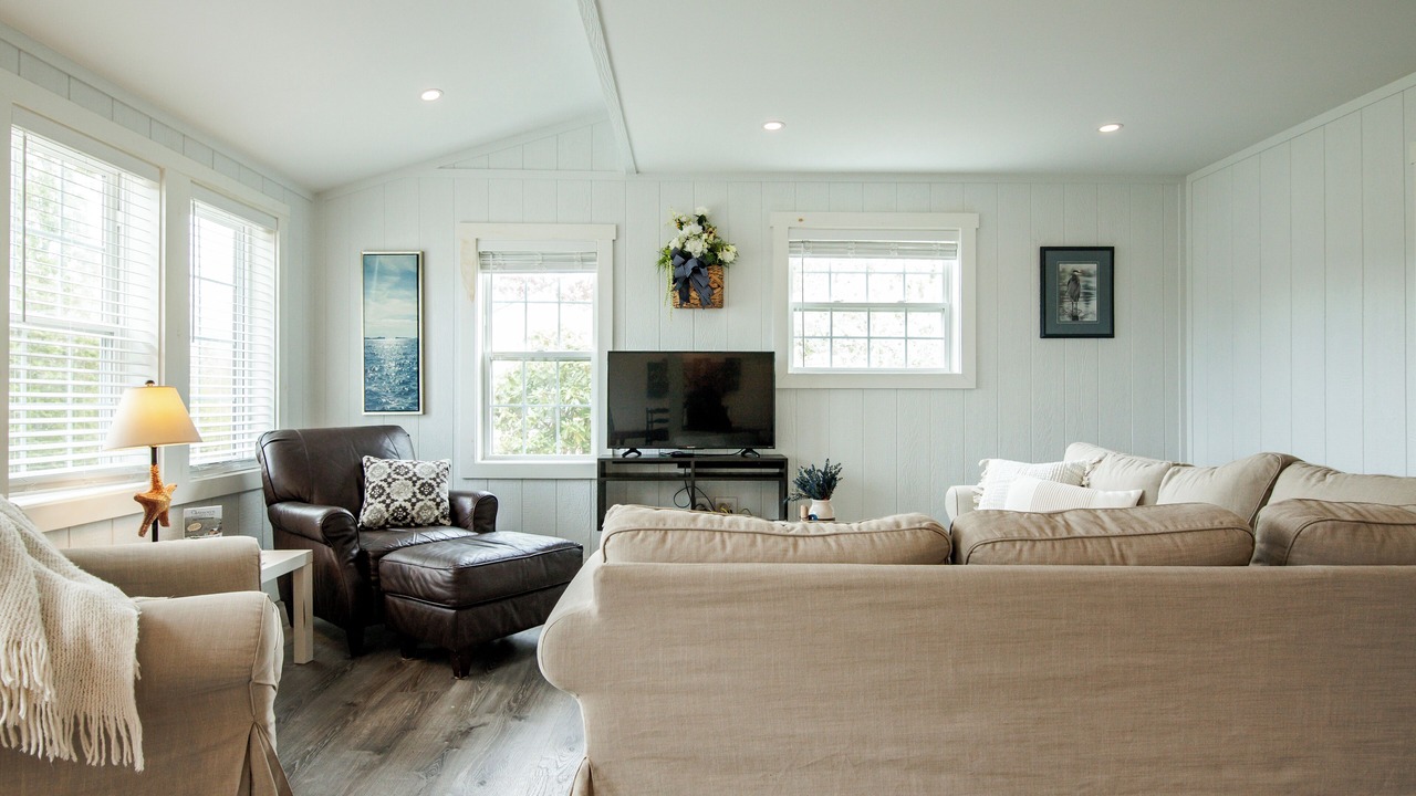 Photo of Livingroom in Boutiliers Point