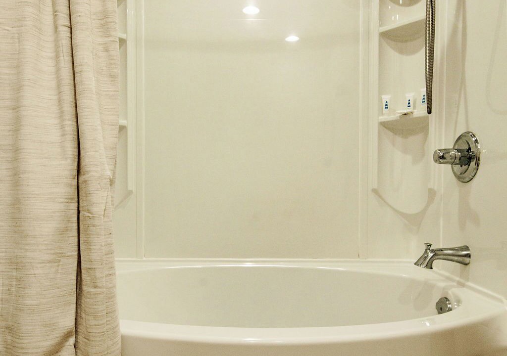 Photo of Bathroom in Boutiliers Point