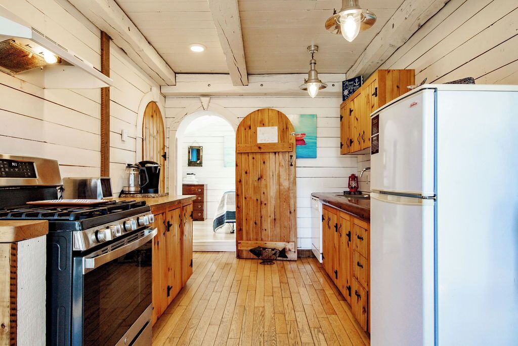 Photo of Kitchen in Boutiliers Point