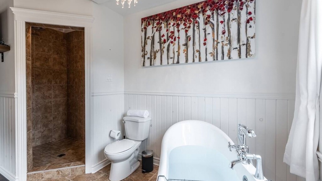 Photo of Bathroom in Saint Come