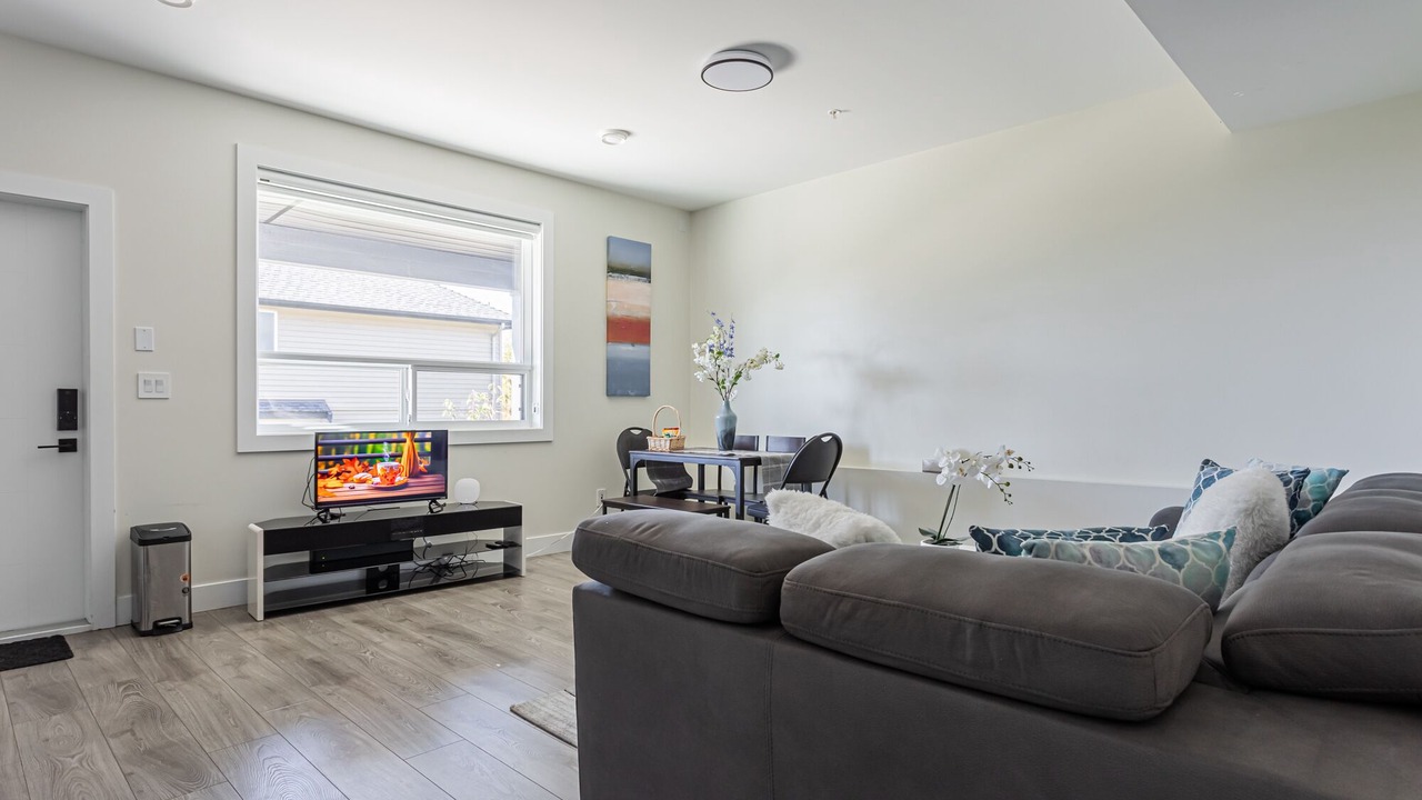 Photo of Livingroom in Maple Ridge