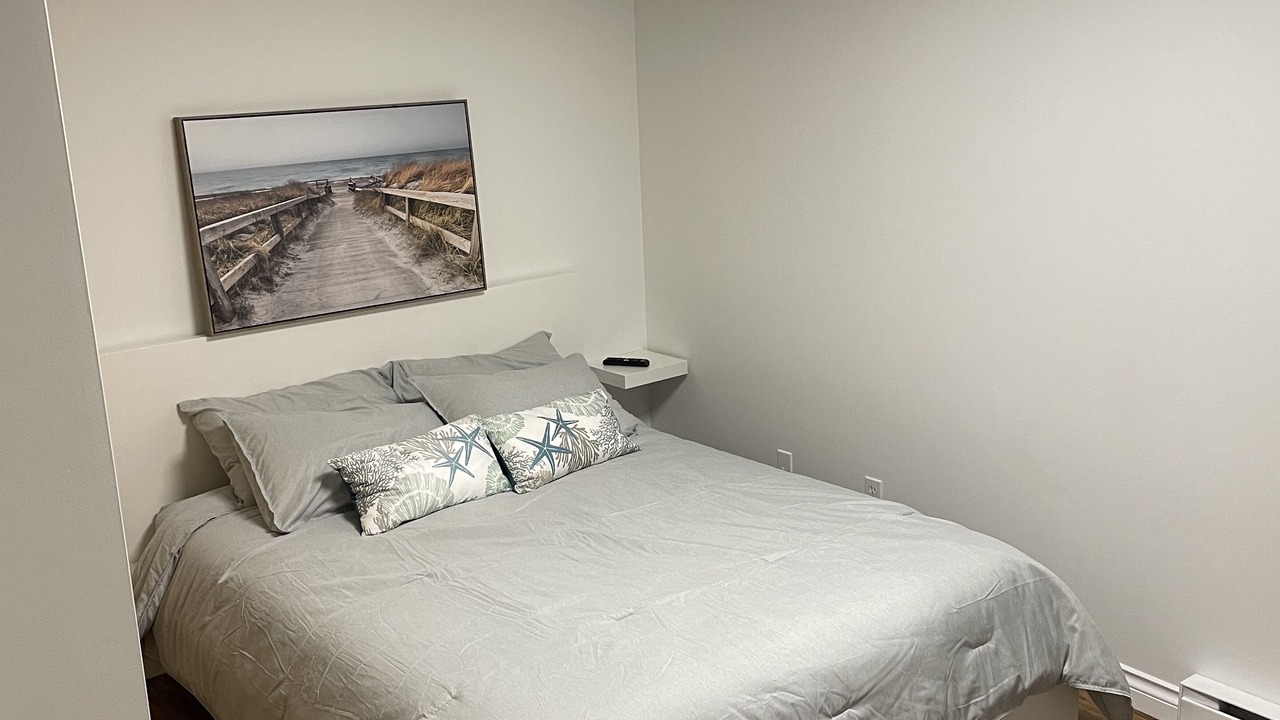 Photo of Bedroom in White Rock