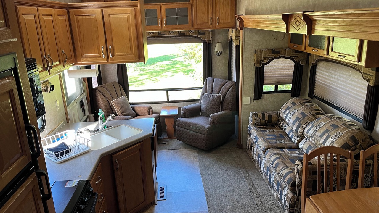 Photo of Livingroom in Onanole