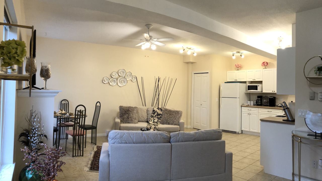 Photo of Livingroom in Maple Ridge