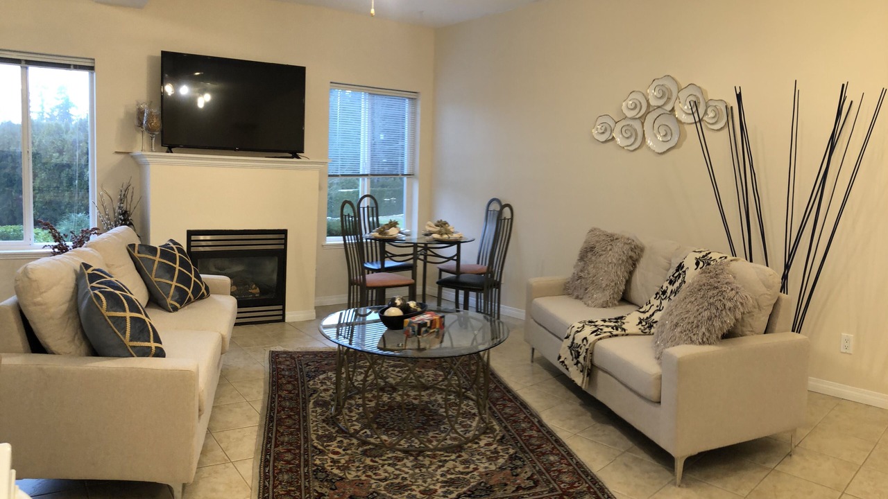 Photo of Livingroom in Maple Ridge