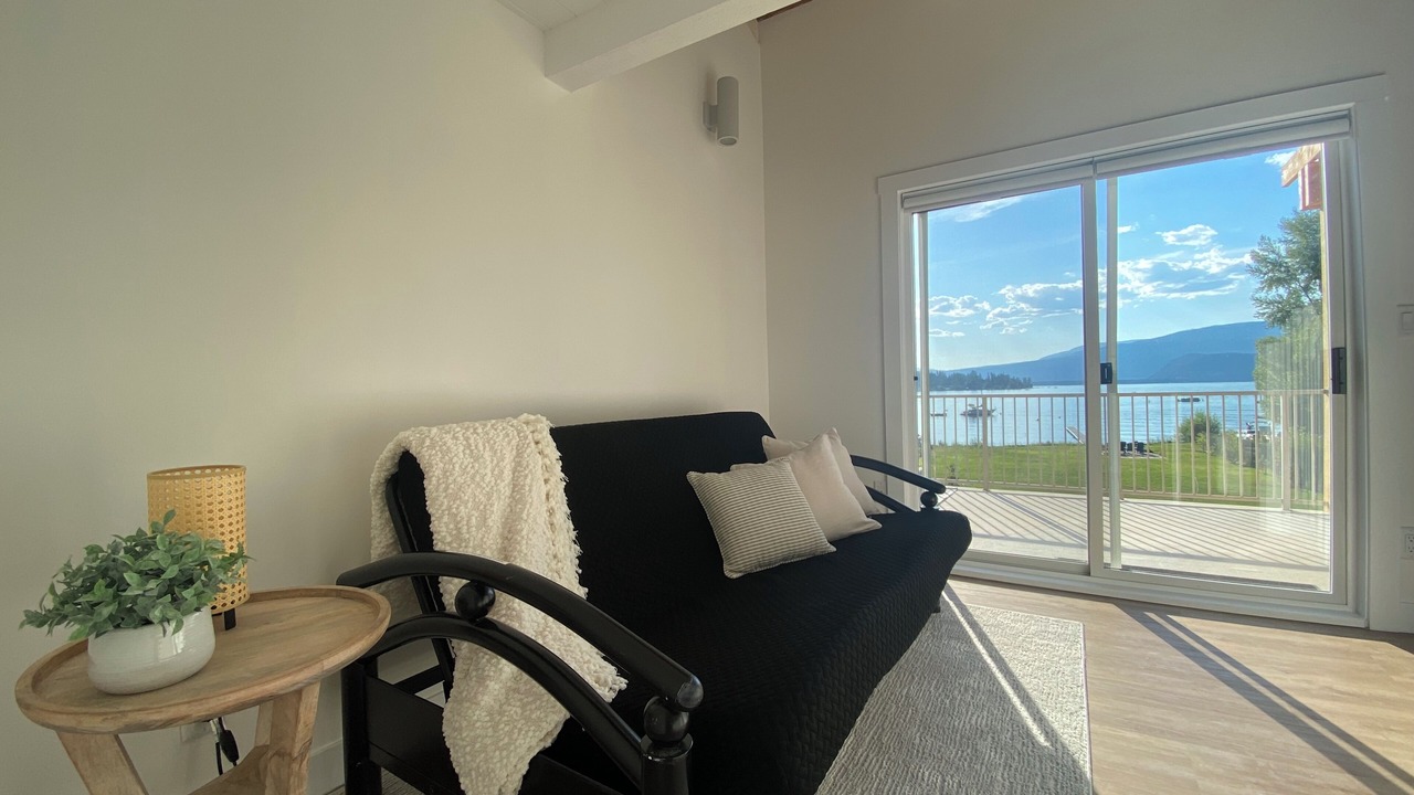 Photo of Livingroom in Blind Bay