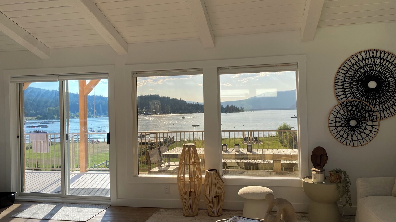 Photo of Livingroom in Blind Bay