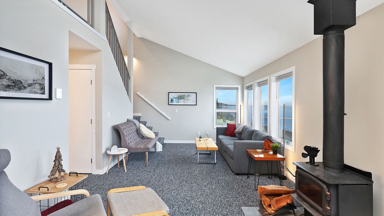 Photo of Livingroom in Buckley Bay