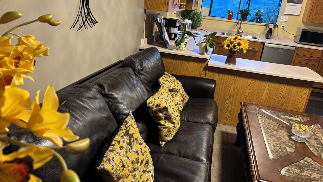 Photo of Livingroom in Aldergrove
